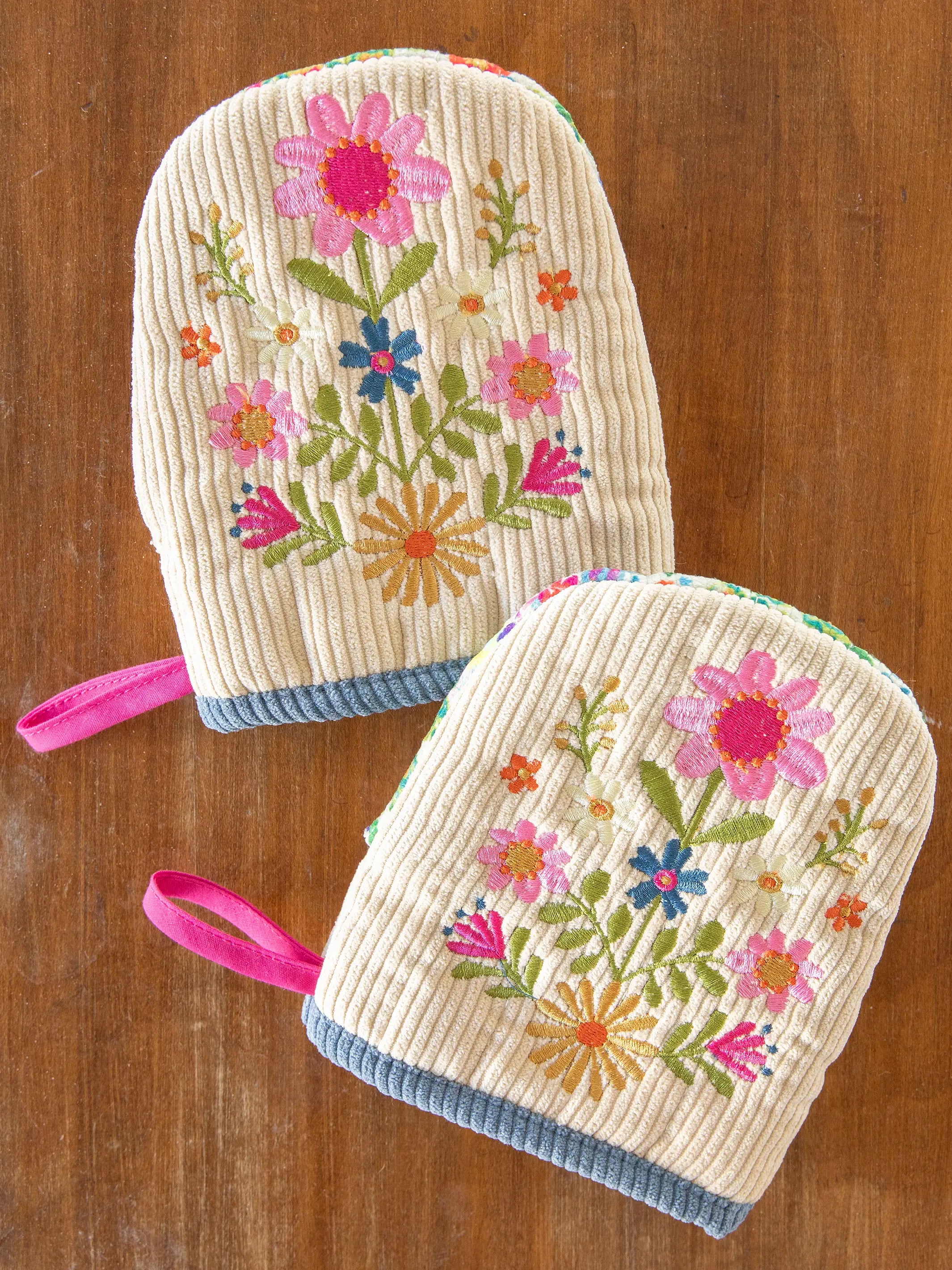 Embroidered Mini Oven Mitt Set of 2