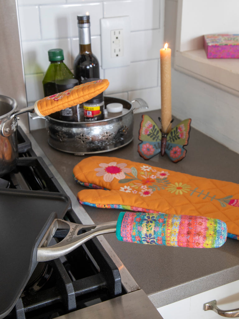 Bake Happy Double-Sided Oven Mitt - Floral – Natural Life